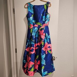 Chicwish Flamboyant Blossom Midi Dress Small